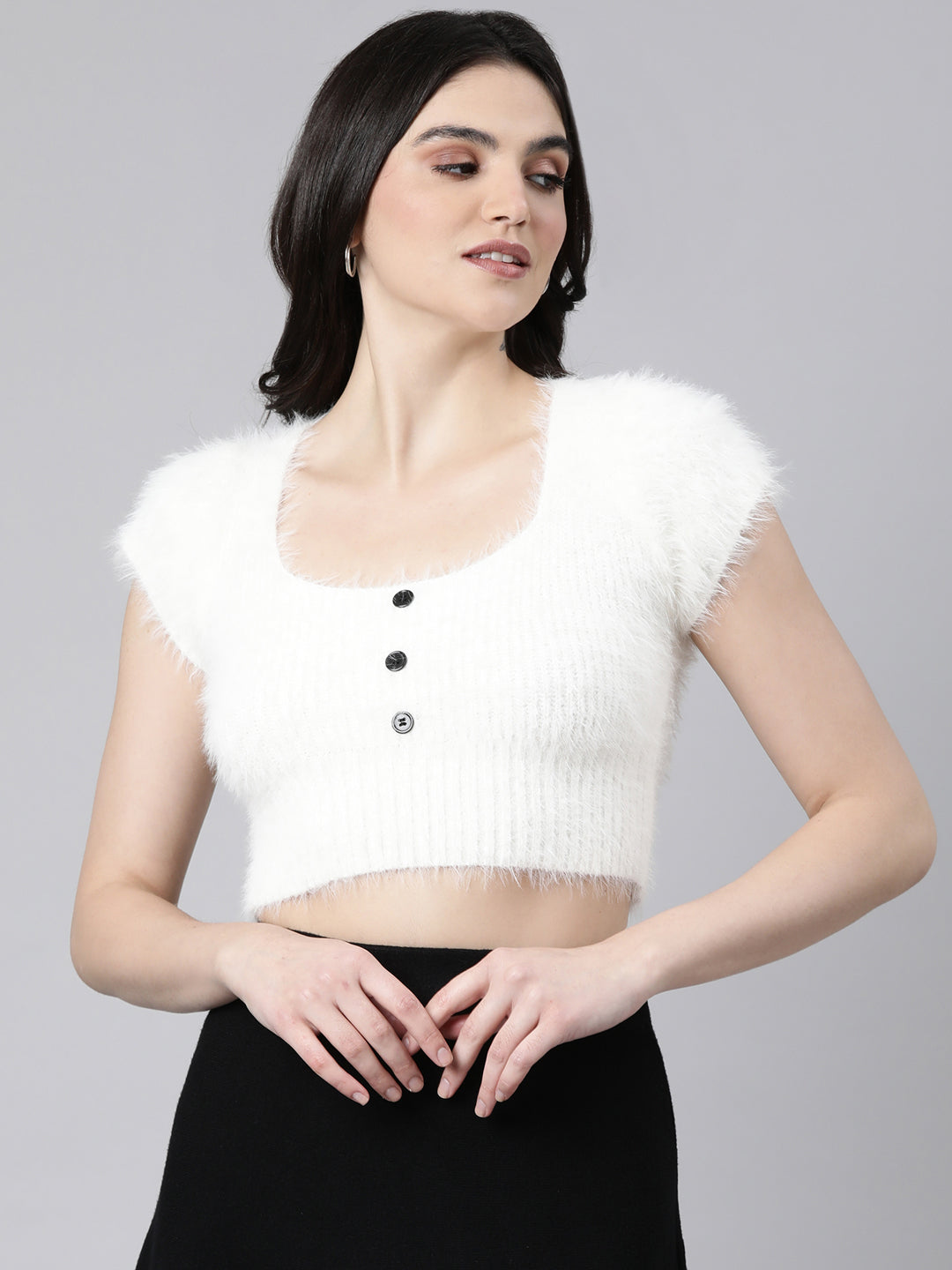 Women's Off White Round Neck Short Sleeves Opaque Fitted Casual Crop Top