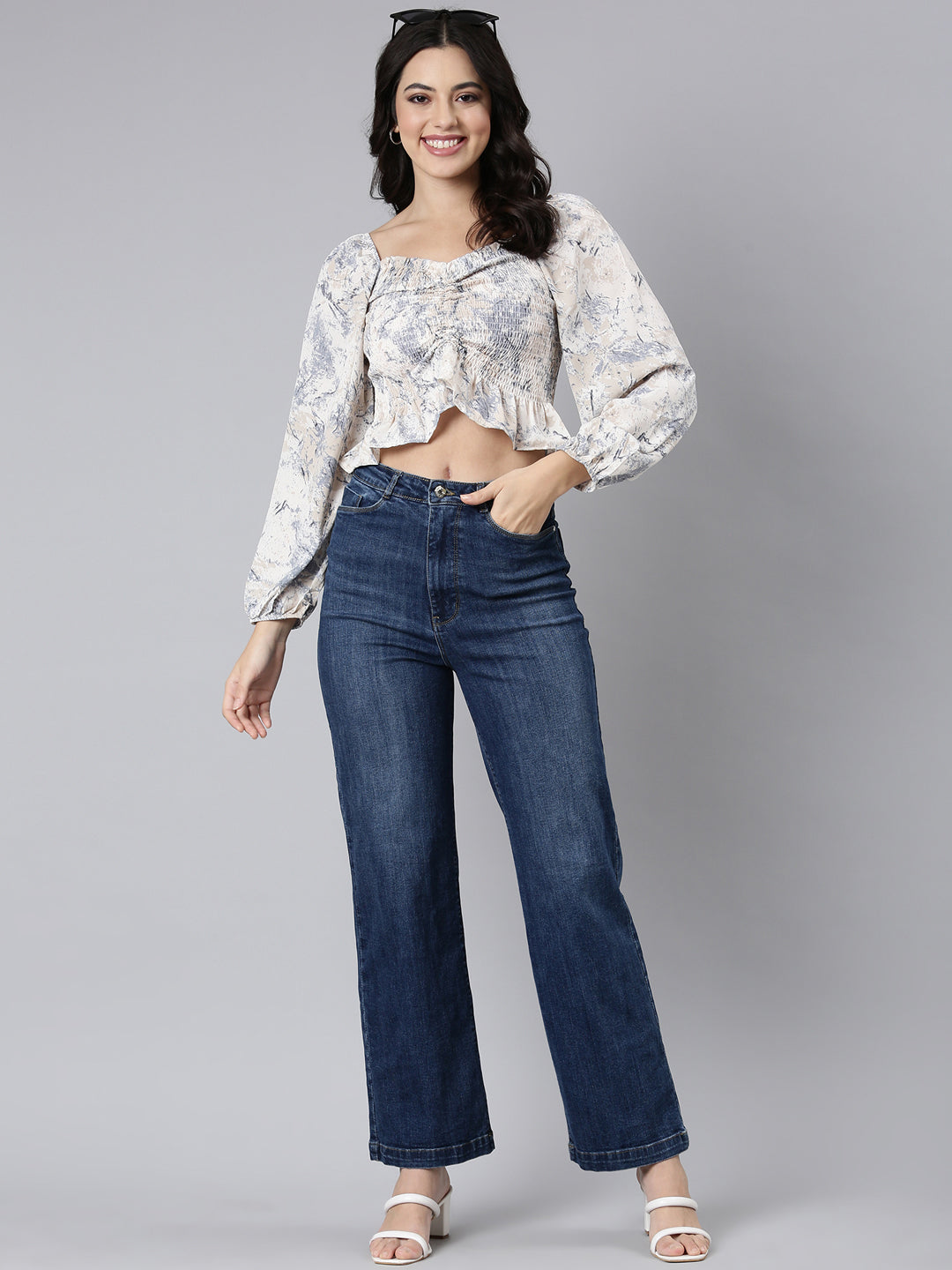 Women's Cream Printed Sweetheart Neck Puff Sleeves Crop Fitted Top