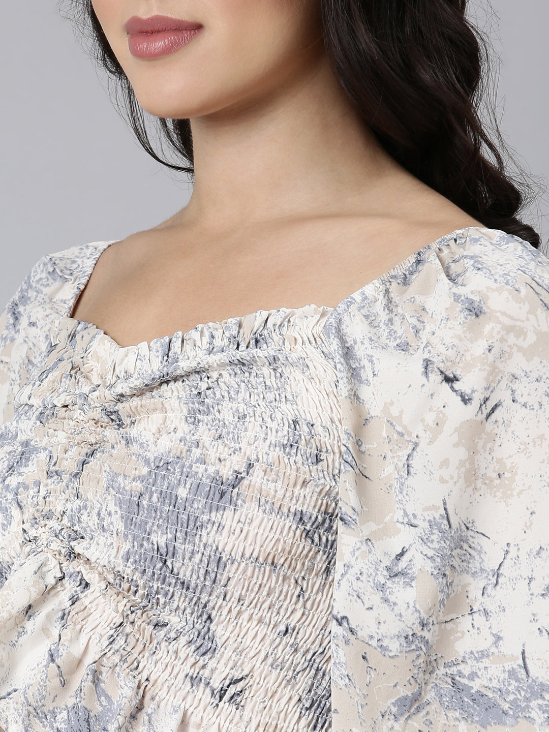 Women's Cream Printed Sweetheart Neck Puff Sleeves Crop Fitted Top