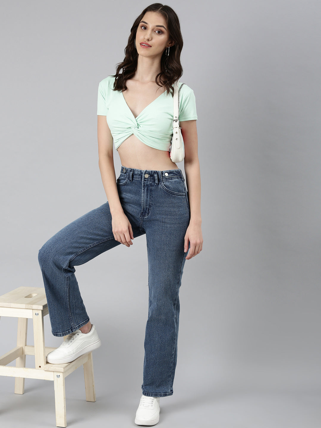 Women's Sea Green V-Neck Cotton Twisted Crop Top
