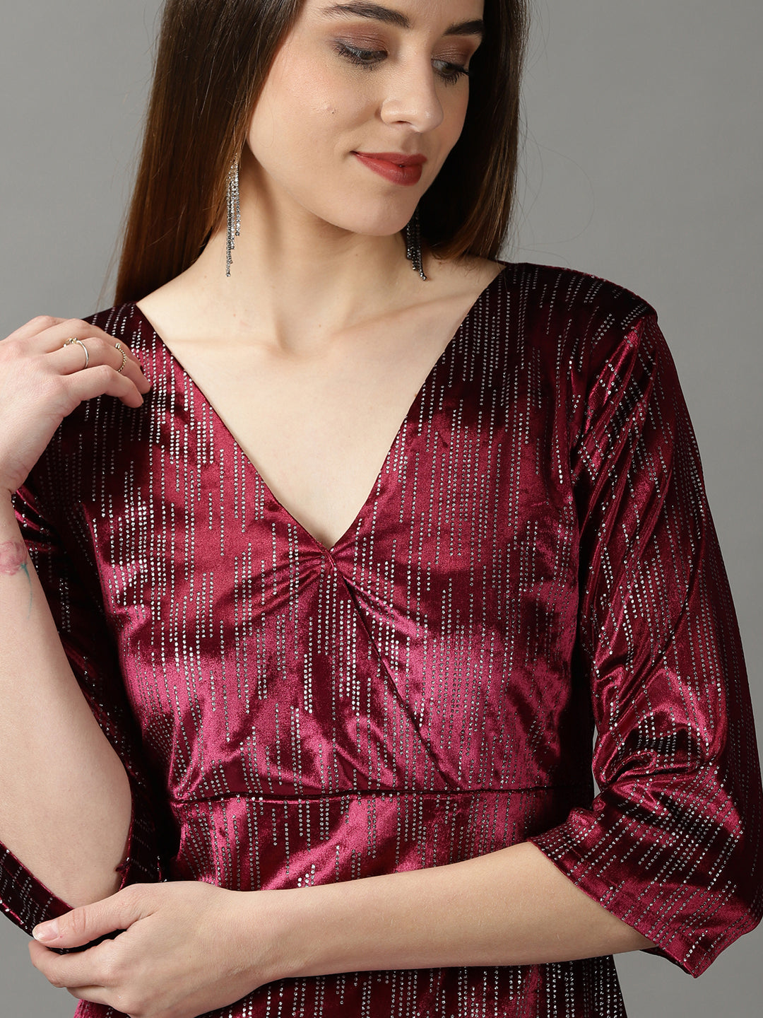 Women's Magenta Embellished Velvet Sheath Dress