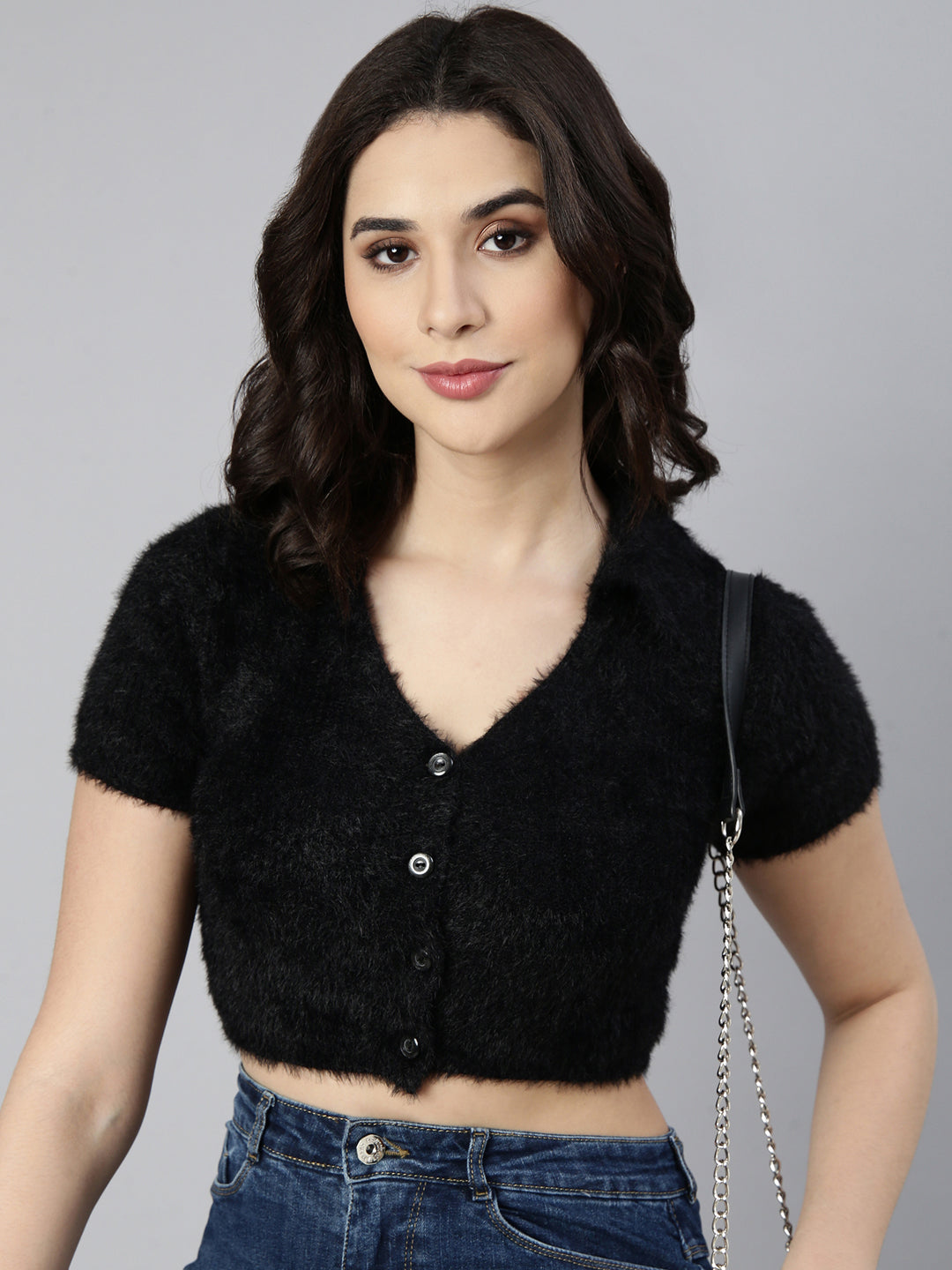 Women's Black V-Neck Short Sleeves Crop Top