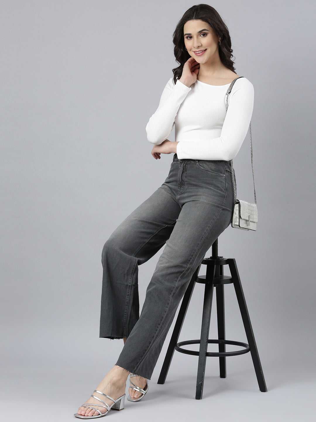 Women's White Round Neck Fitted Crop Top