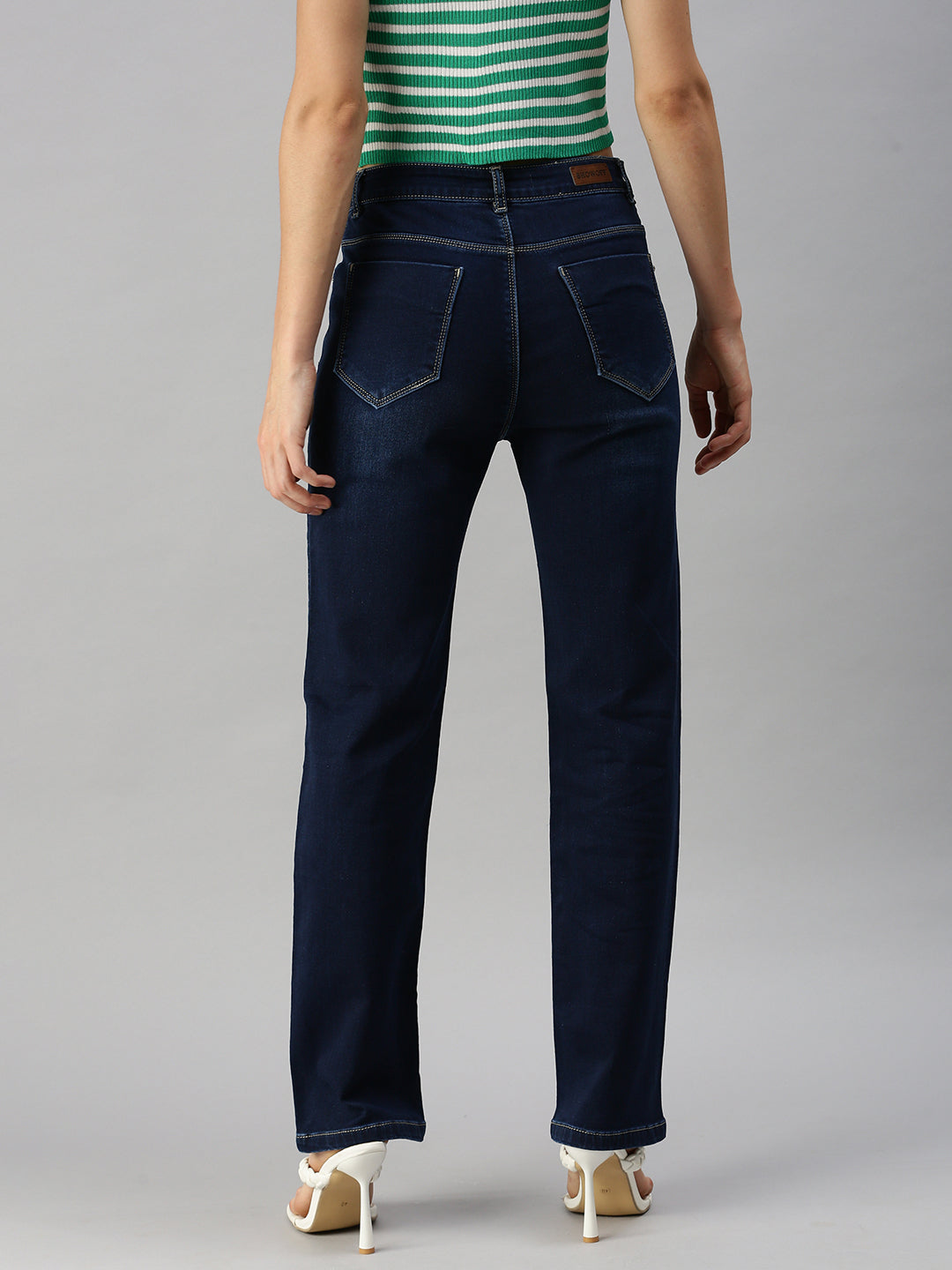 Women's Blue Relaxed Fit High-Rise Light Fade Stretchable Jeans