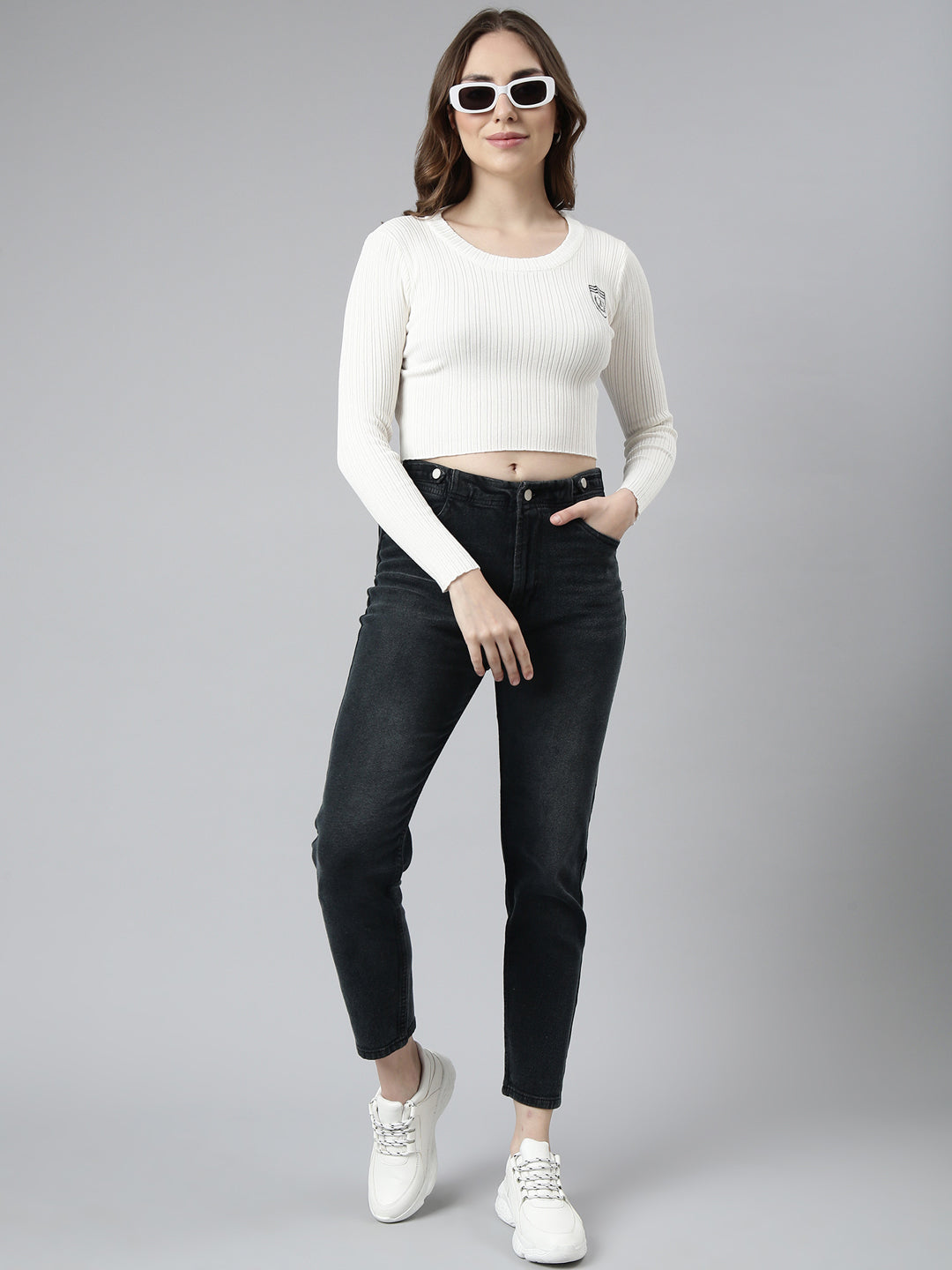 Women's Off White Round Neck Fitted Crop Top