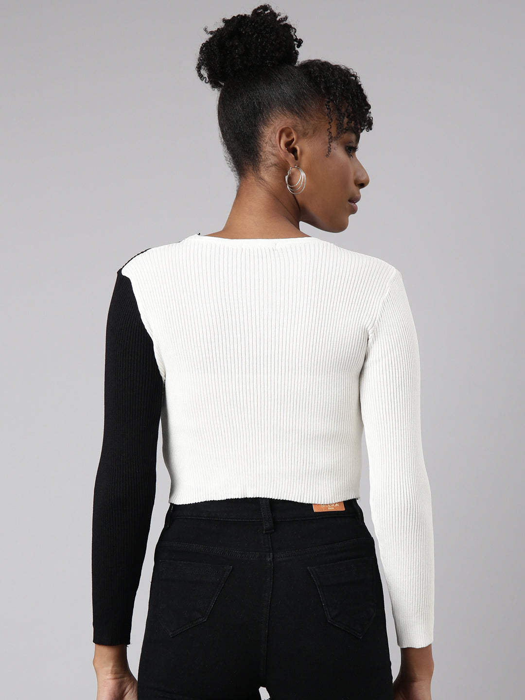 Women's White Colour blocked Fitted Crop Top