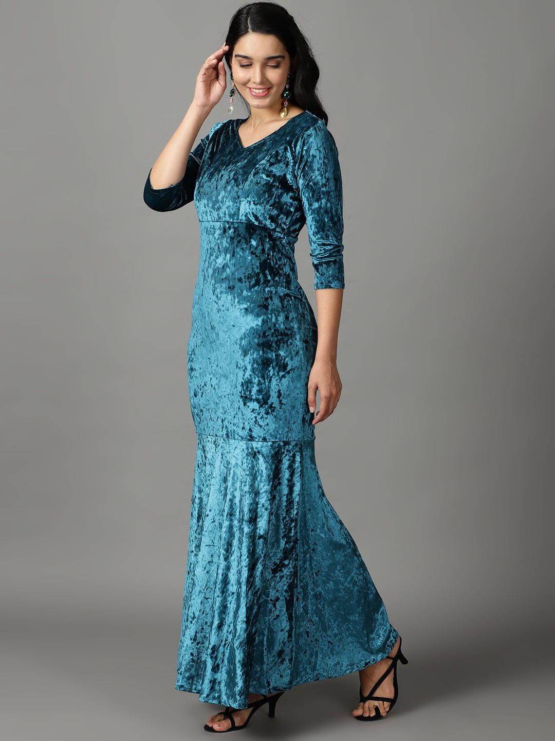 Women's Turquoise Blue V-Neck Mermaid Sequin Velvet Sheath Maxi Dress