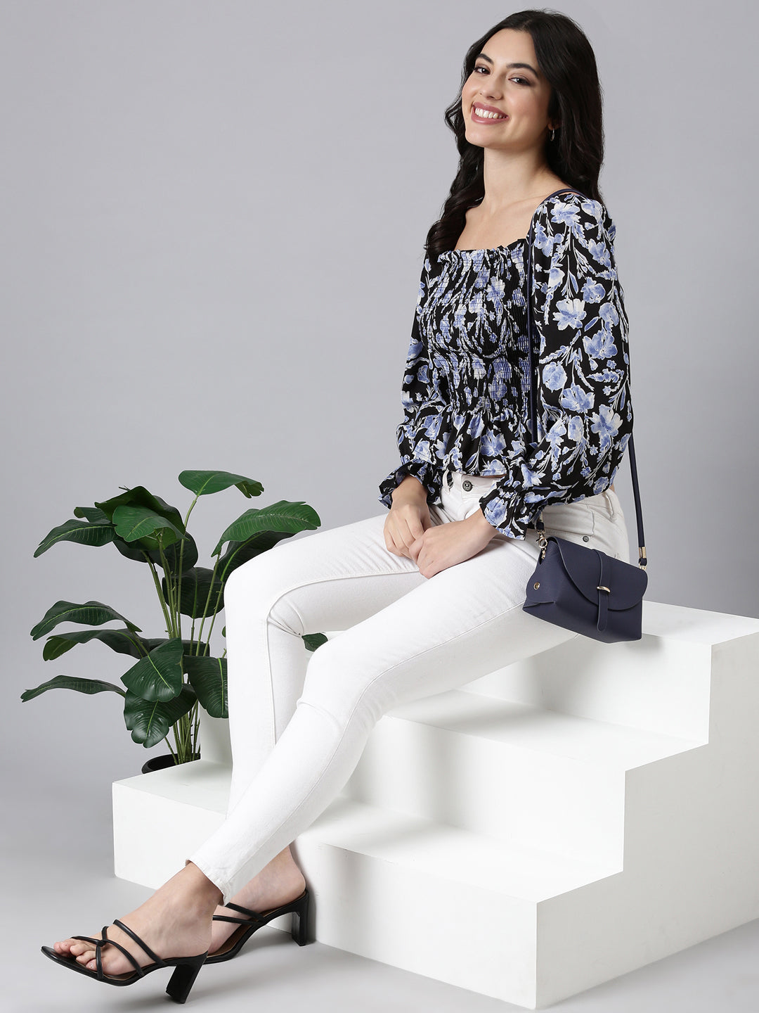 Women's Black Floral Printed Square Neck Puff Sleeves Fitted Crop Top