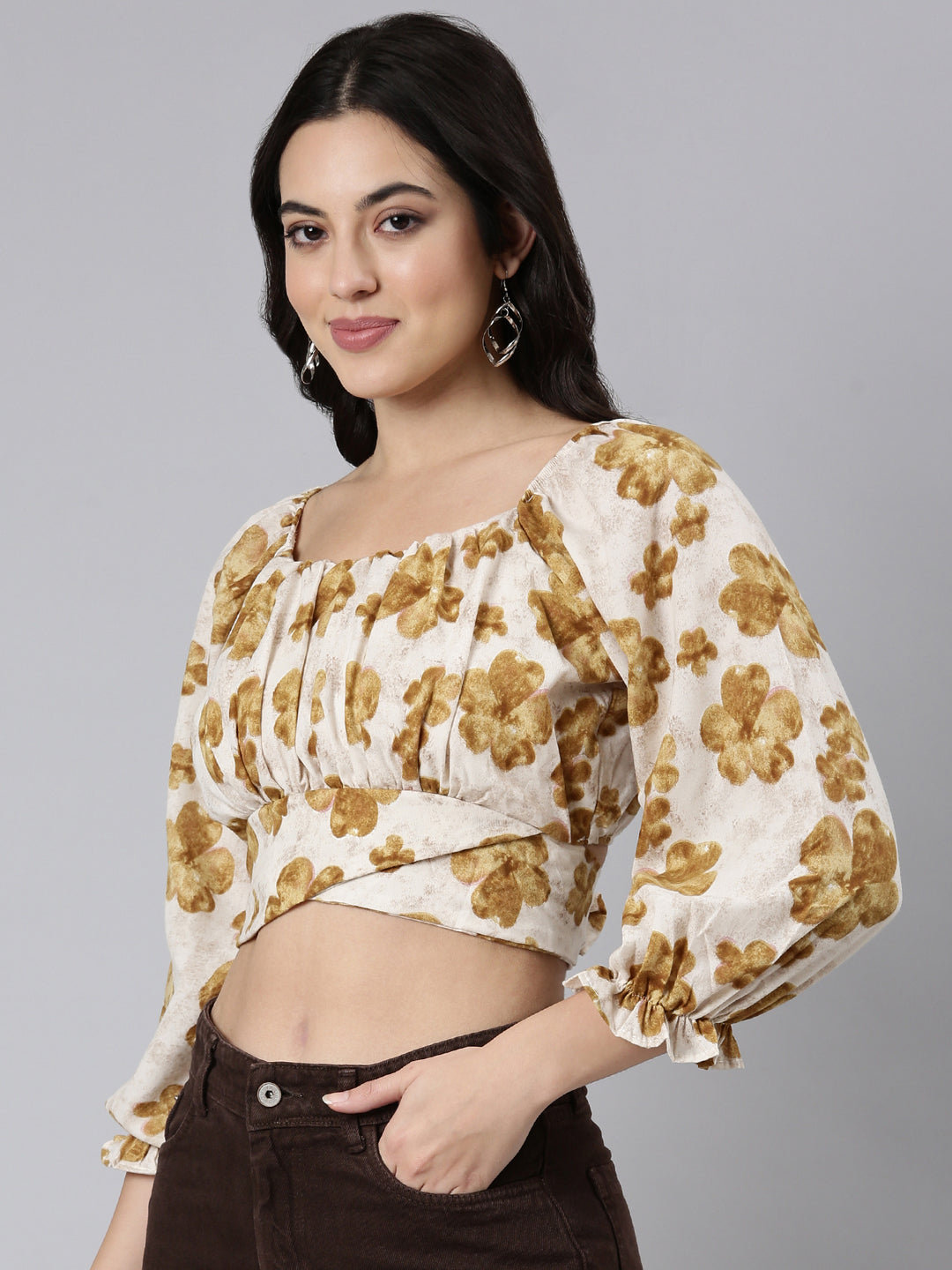 Women's Beige Floral Printed Square Neck Puff Sleeves Crop Top