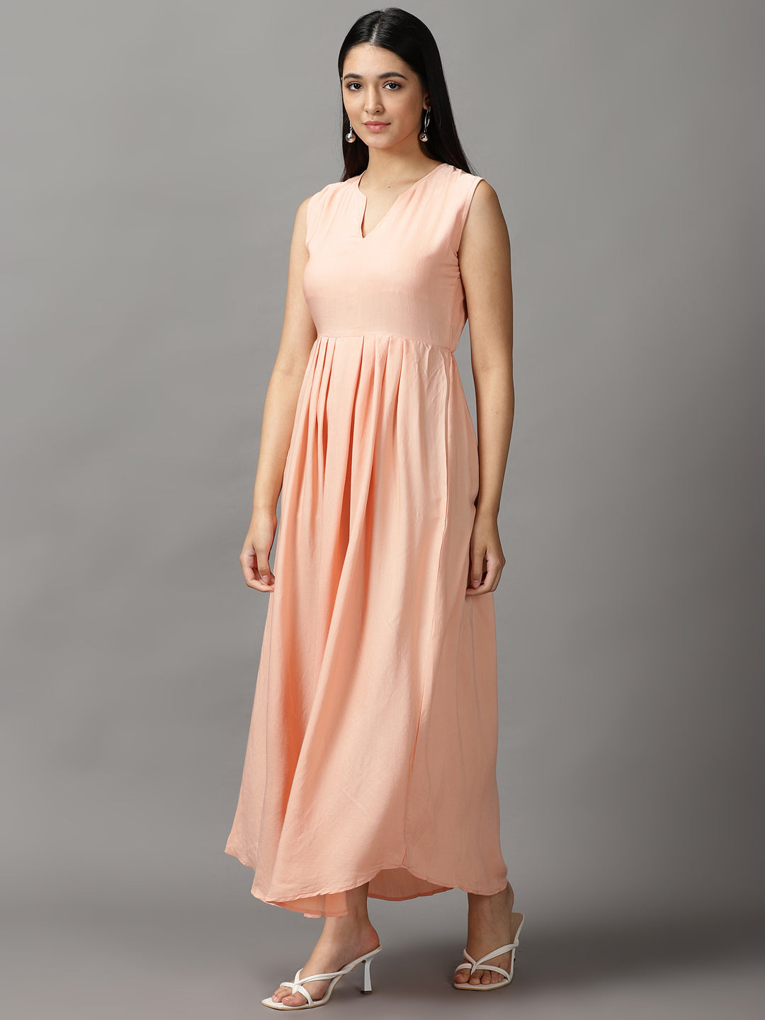 Women's Peach Sleeveless Fit and Flare Round Neck Maxi Dress