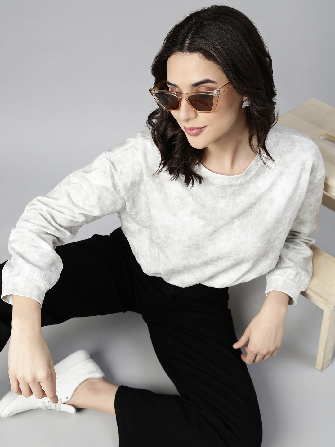 Women's Off White Round Neck Blouson Drop Shoulder Crop Top