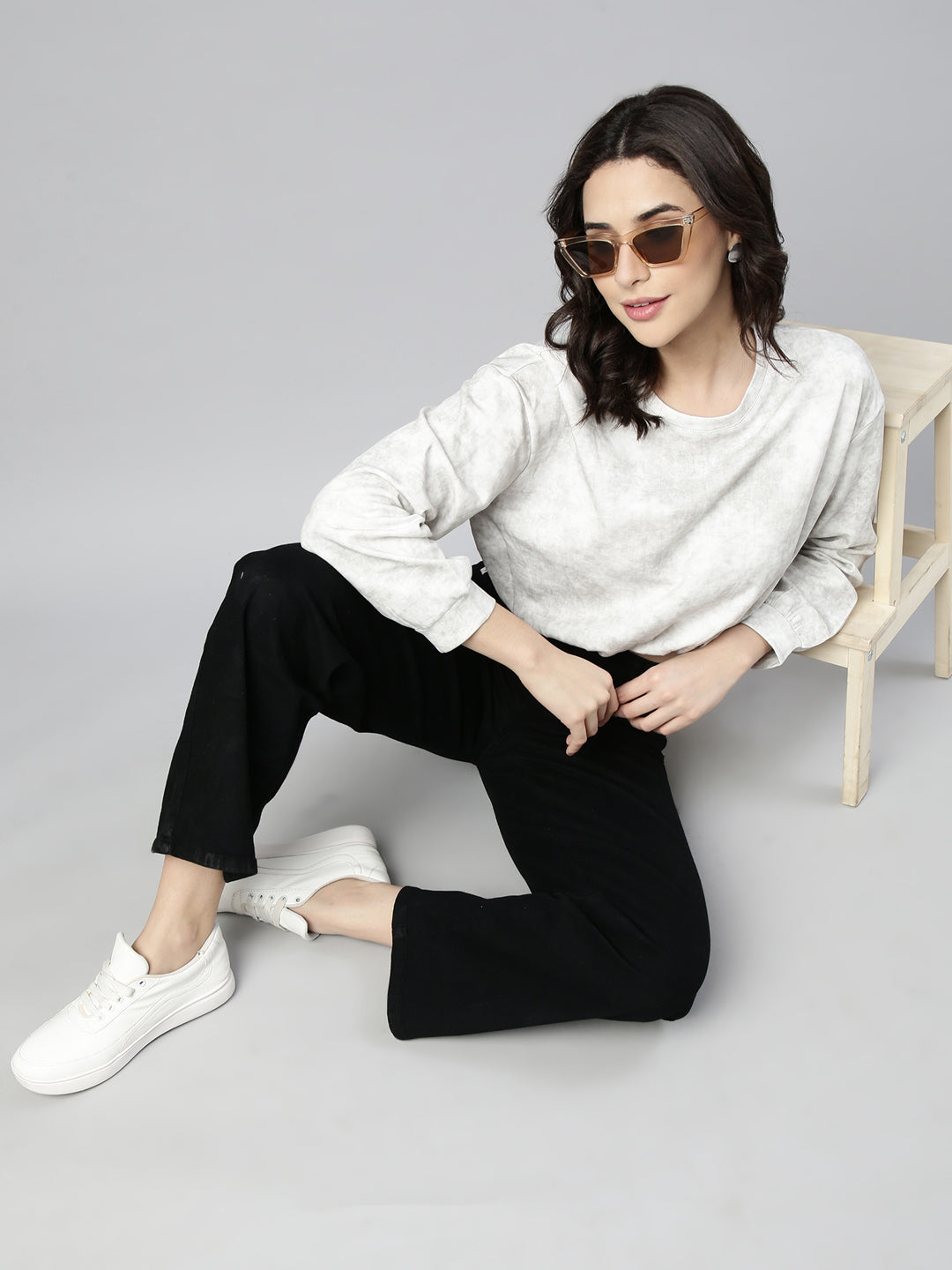 Women's Off White Round Neck Blouson Drop Shoulder Crop Top