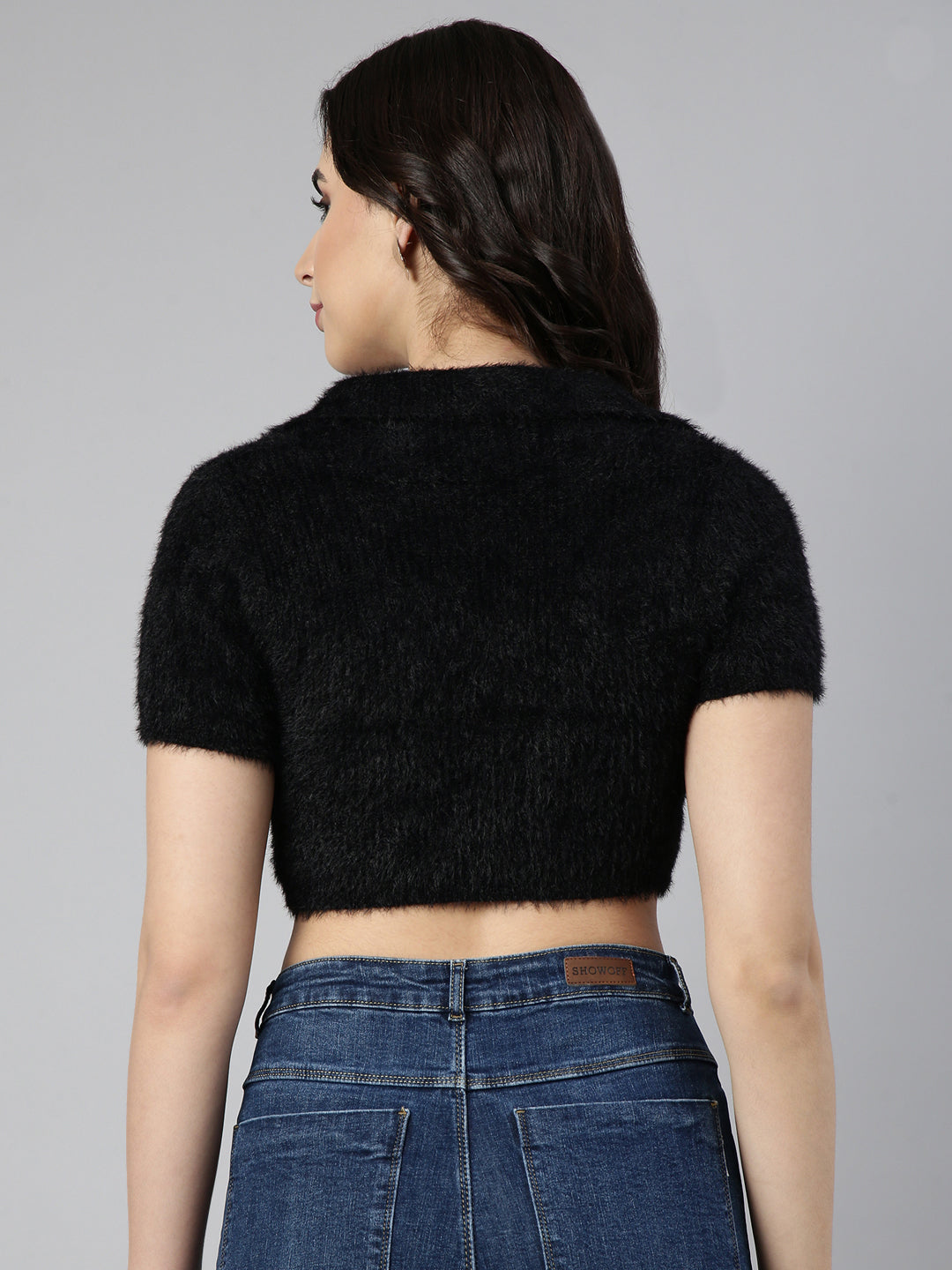 Women's Black V-Neck Short Sleeves Crop Top