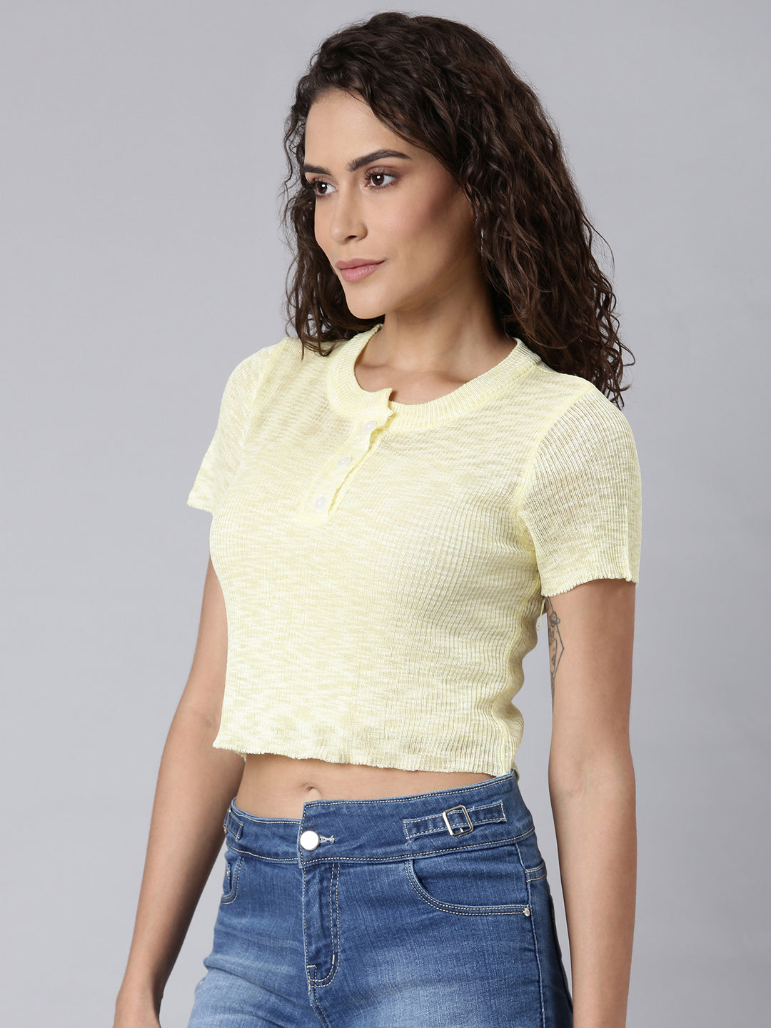 Women's Yellow Round Neck Ribbed Neck Regular Crop Top