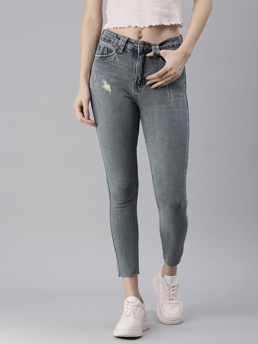 Women's Blue Slim Fit High-Rise Mildly Distressed Heavy Fade Stretchable Jeans