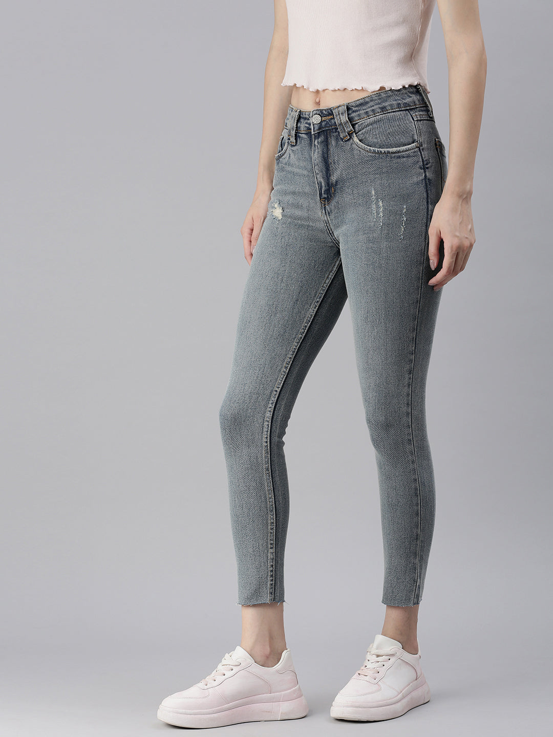 Women's Blue Slim Fit High-Rise Mildly Distressed Heavy Fade Stretchable Jeans