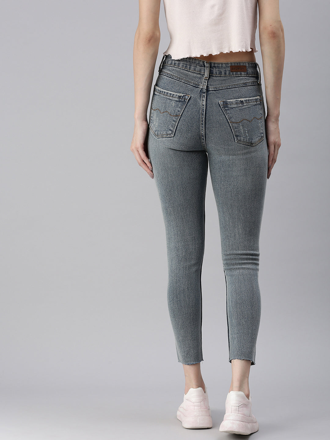 Women's Blue Slim Fit High-Rise Mildly Distressed Heavy Fade Stretchable Jeans
