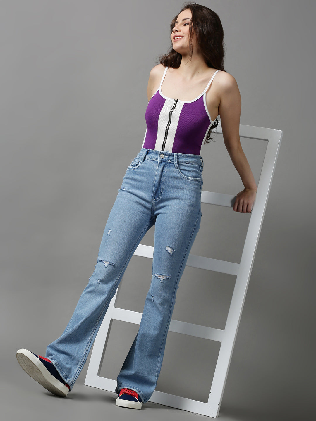 Women's Blue Bootcut Mildly Distressed Light Fade Stretchable Denim Jeans