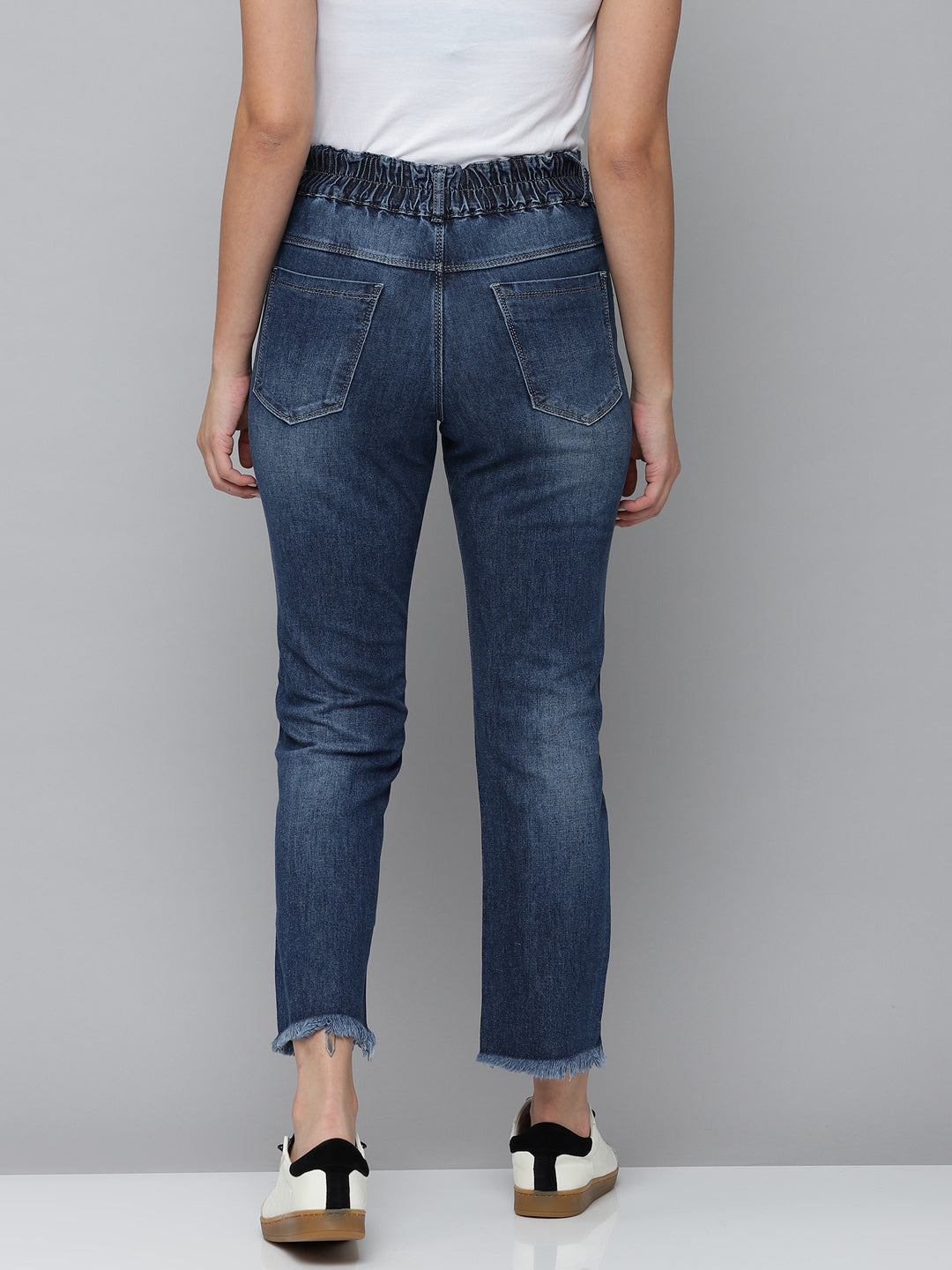 Women's Blue Jean Relaxed Fit High-Rise Mildly Distressed Light Fade Stretchable Jeans
