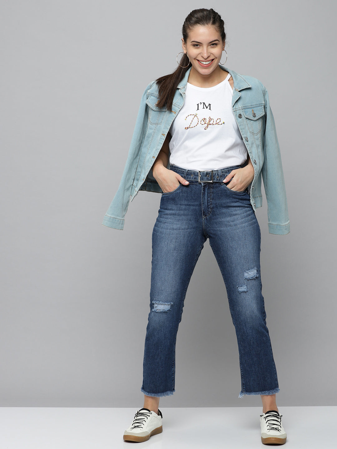 Women's Blue Jean Relaxed Fit High-Rise Mildly Distressed Light Fade Stretchable Jeans