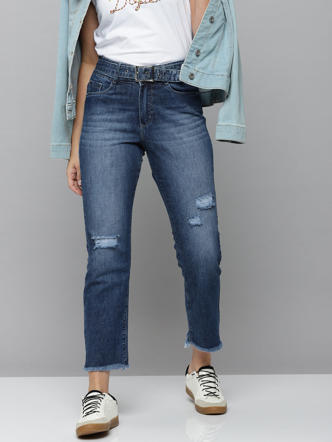 Women's Blue Jean Relaxed Fit High-Rise Mildly Distressed Light Fade Stretchable Jeans