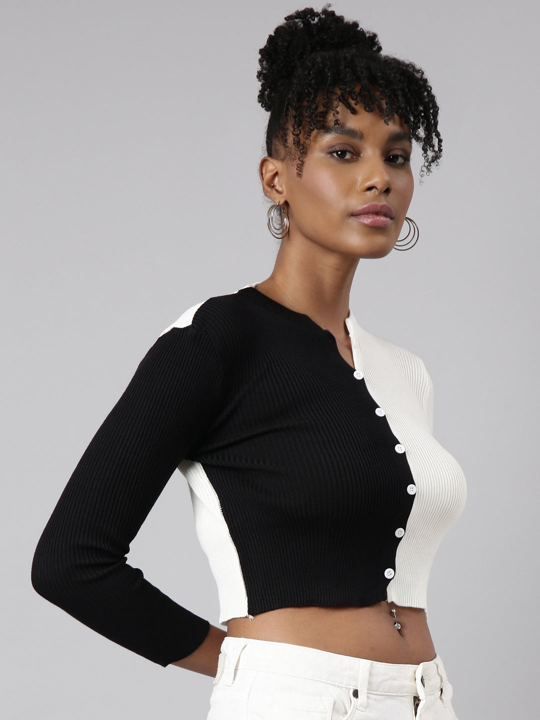 Women's Black Colour blocked V-Neck Crop Top