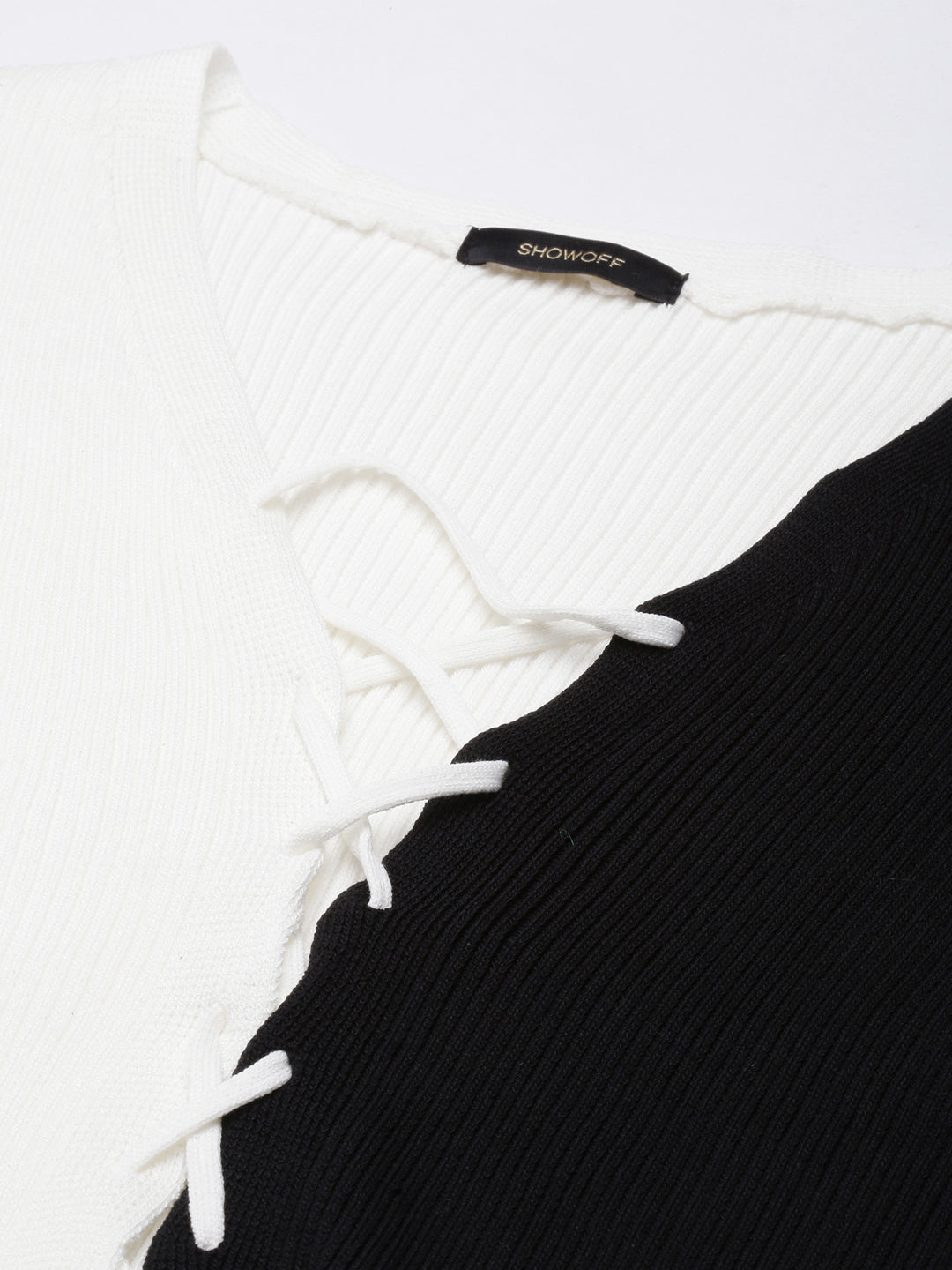 Women's White Colour blocked Fitted Crop Top